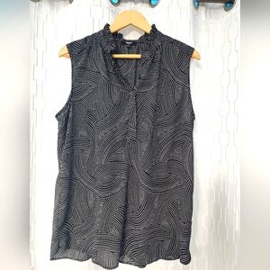 Black and White Sleeveless Women's Top